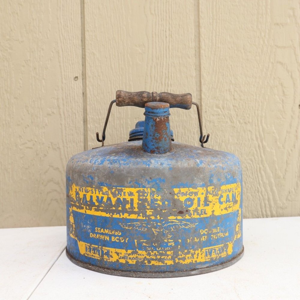 Eagle Blue 1 Gallon Galvanized Oil Can 401 NS Original Caps Patina Man Cave Art